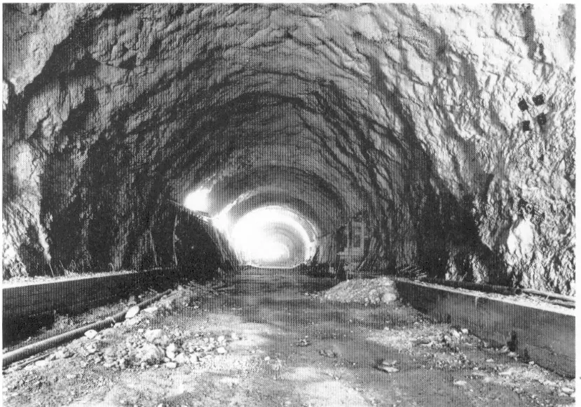 gran-sasso primo Tunnel autostradale